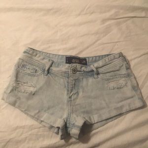 Hollister low rise short shorts
